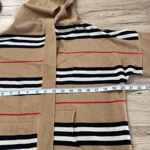 Women’s cardigan with hood, Medium size, W20.5, L30. - Picture 6 of 7